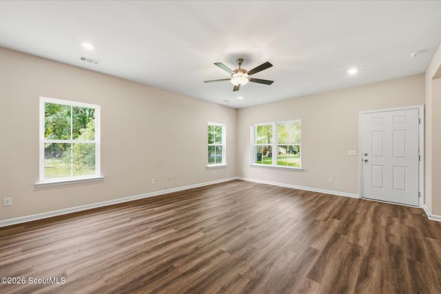 1302 Kentucky Street, Darien, GA 31305