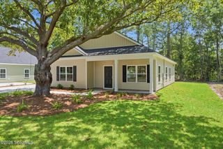 1302 Kentucky Street, Darien, GA 31305