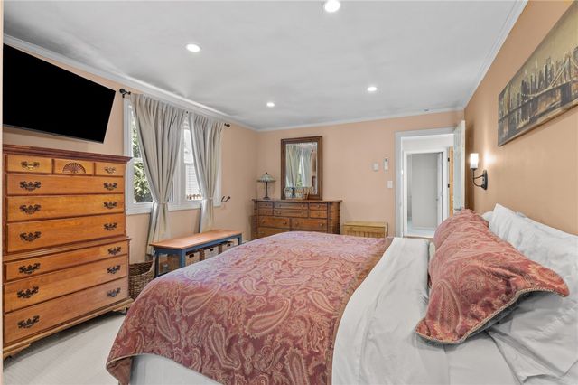 1958 Cranston Street, Cranston, RI 02920