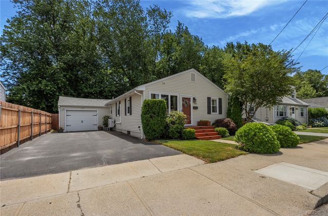 1958 Cranston Street, Cranston, RI 02920