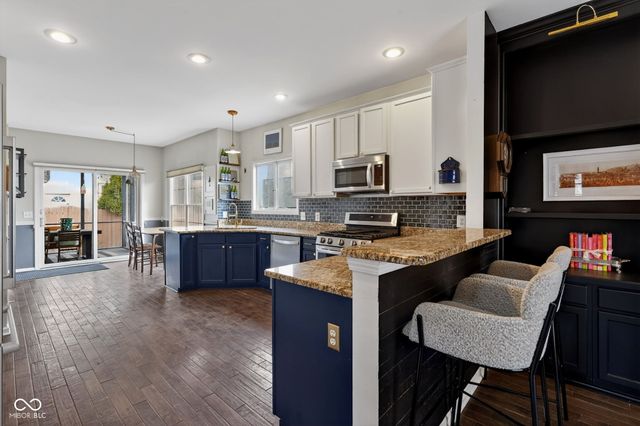 12033 Flint Stone Court, Fishers, IN 46037