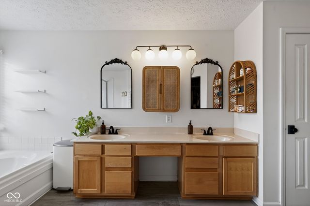 12033 Flint Stone Court, Fishers, IN 46037