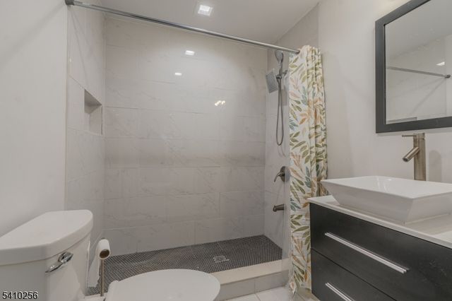 562 S 18Th St, Newark City, NJ 07103