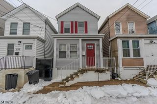 562 S 18Th St, Newark City, NJ 07103
