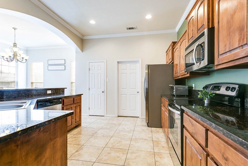 Image 9 of property listing at 234 Norwood Drive, San Angelo, TX 76903