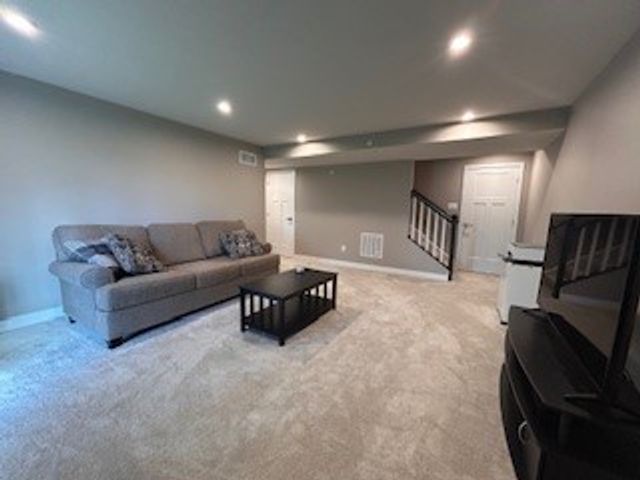 155 Melinda Ct, Sewickley, PA 15143