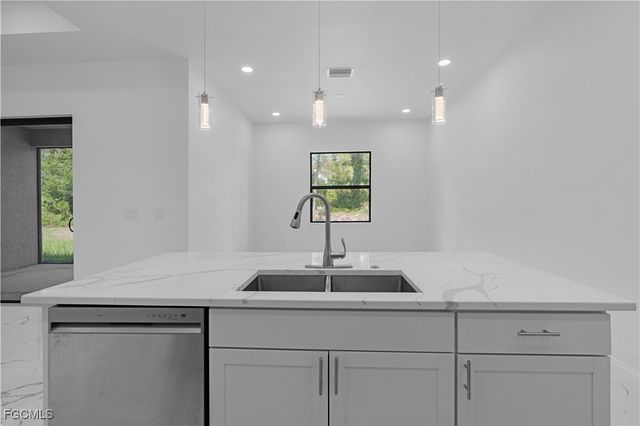 7033 LOTUS CIR, Labelle, FL 33935