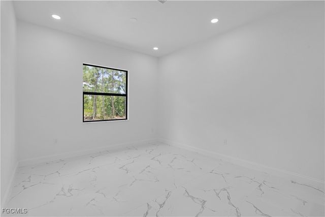 7033 LOTUS CIR, Labelle, FL 33935