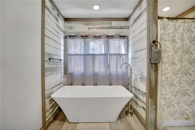 548 Herr Road, Evans, NY 14006