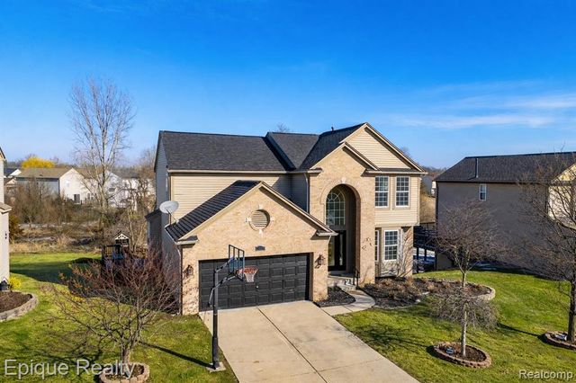 7858 Turrillium Lane, Waterford, MI 48327