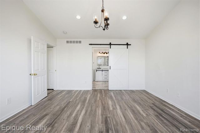 7858 Turrillium Lane, Waterford, MI 48327