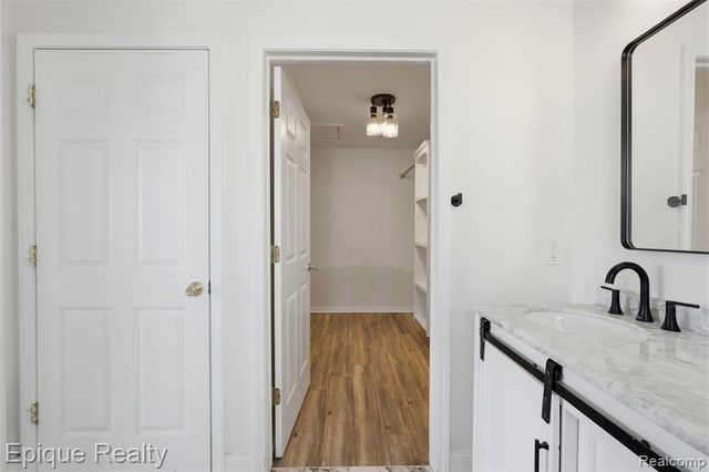 7858 Turrillium Lane, Waterford, MI 48327