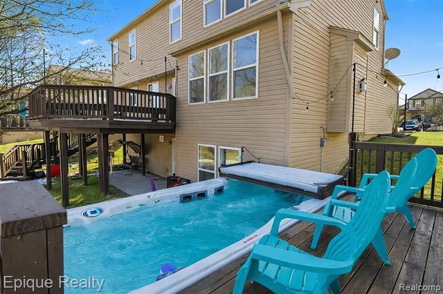 7858 Turrillium Lane, Waterford, MI 48327