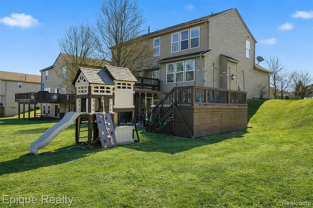 7858 Turrillium Lane, Waterford, MI 48327