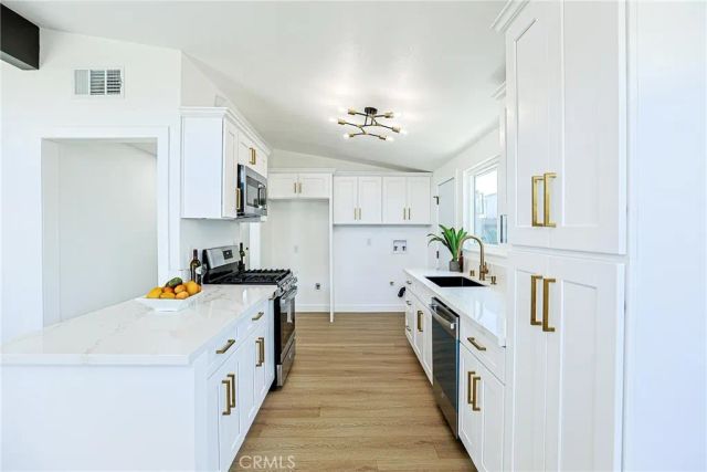 2306 Park, Santa Ana, CA 92707