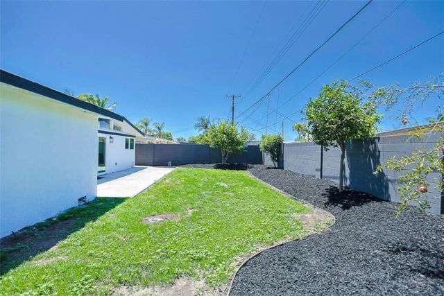 2306 Park, Santa Ana, CA 92707