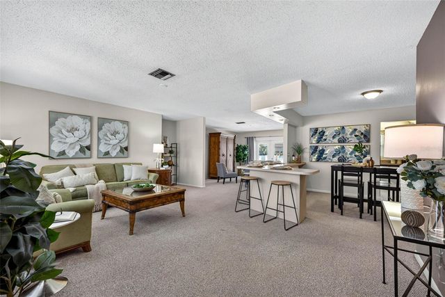 6035 19TH STREET NE, St Petersburg, FL 33703