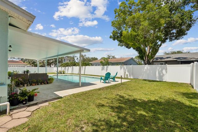 6035 19TH STREET NE, St Petersburg, FL 33703