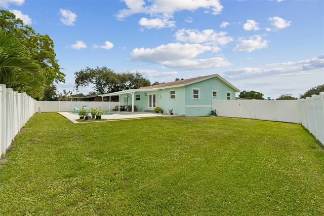 6035 19TH STREET NE, St Petersburg, FL 33703