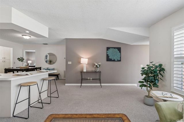 6035 19TH STREET NE, St Petersburg, FL 33703