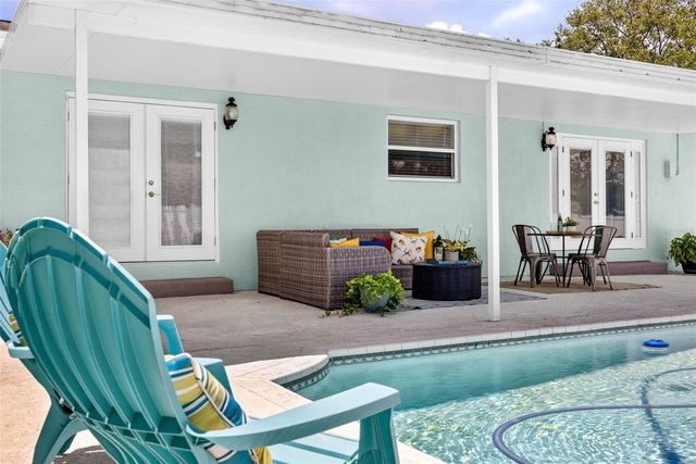 6035 19TH STREET NE, St Petersburg, FL 33703