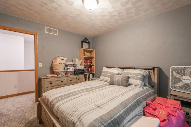 132 Kensington Court, Battle Creek City, MI 49015