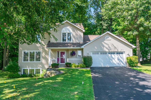 132 Kensington Court, Battle Creek City, MI 49015