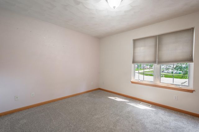 132 Kensington Court, Battle Creek City, MI 49015