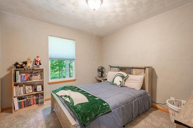132 Kensington Court, Battle Creek City, MI 49015