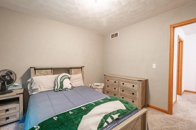 132 Kensington Court, Battle Creek City, MI 49015