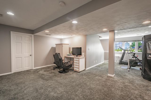 132 Kensington Court, Battle Creek City, MI 49015