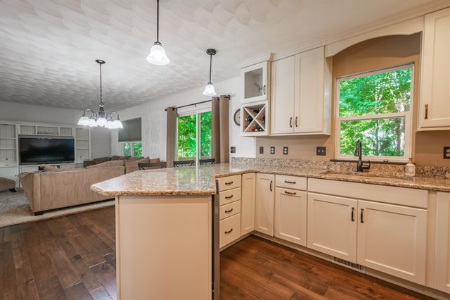 132 Kensington Court, Battle Creek City, MI 49015