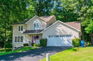 132 Kensington Court, Battle Creek City, MI 49015