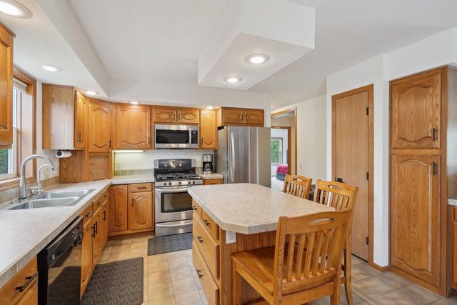 5441 Kalesey Court #91, Waunakee, WI 53597