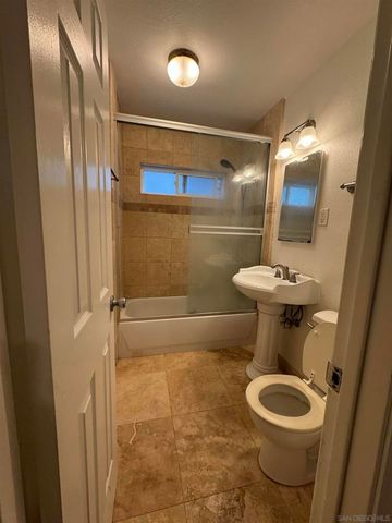 2017 Oliver, San Diego, CA 92109