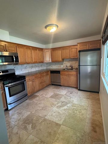 2017 Oliver, San Diego, CA 92109