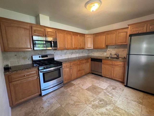 2017 Oliver, San Diego, CA 92109
