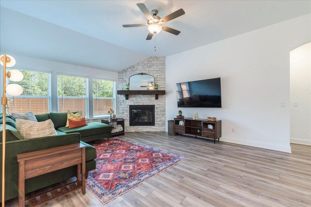 286 Muddy Creek WAY, Kyle, TX 78640