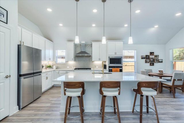 286 Muddy Creek WAY, Kyle, TX 78640