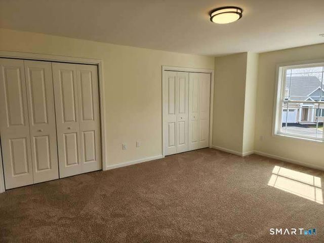 102 Mulholland Way 52, North Haven, CT 06473