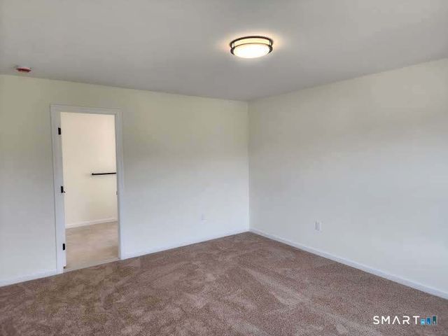 102 Mulholland Way 52, North Haven, CT 06473