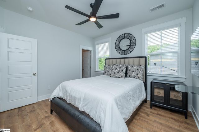10 Stony Run Lane, Simpsonville, SC 29681