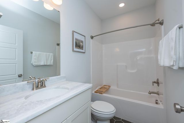 10 Stony Run Lane, Simpsonville, SC 29681