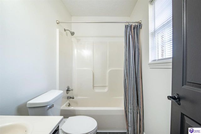 702 Andra Drive, Radcliff, KY 40160