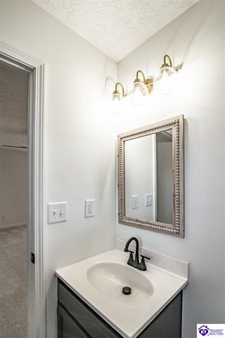 702 Andra Drive, Radcliff, KY 40160