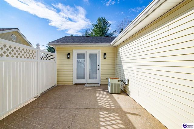 702 Andra Drive, Radcliff, KY 40160