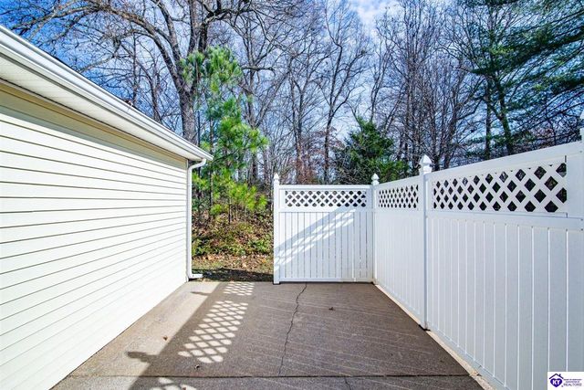 702 Andra Drive, Radcliff, KY 40160