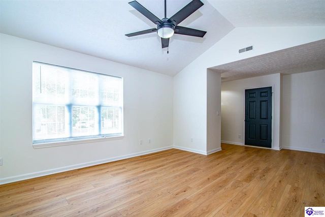 702 Andra Drive, Radcliff, KY 40160