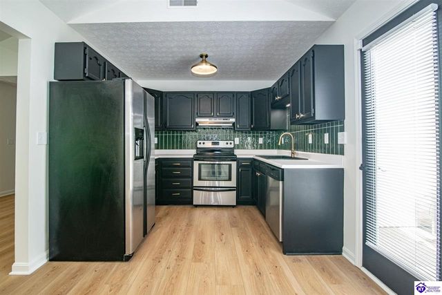 702 Andra Drive, Radcliff, KY 40160