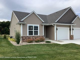 1398 Superior Drive, 27, St. Johns, MI 48879